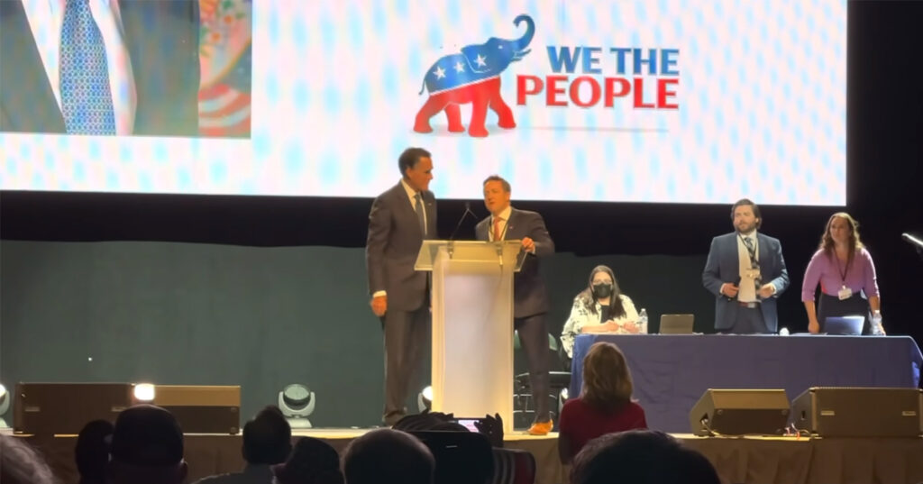 Utah Republicans Boo Mitt Romney Mike Lee Receives A Standing Ovation